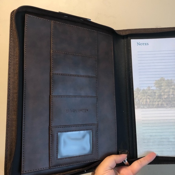 Business/work folder - Picture 2 of 6